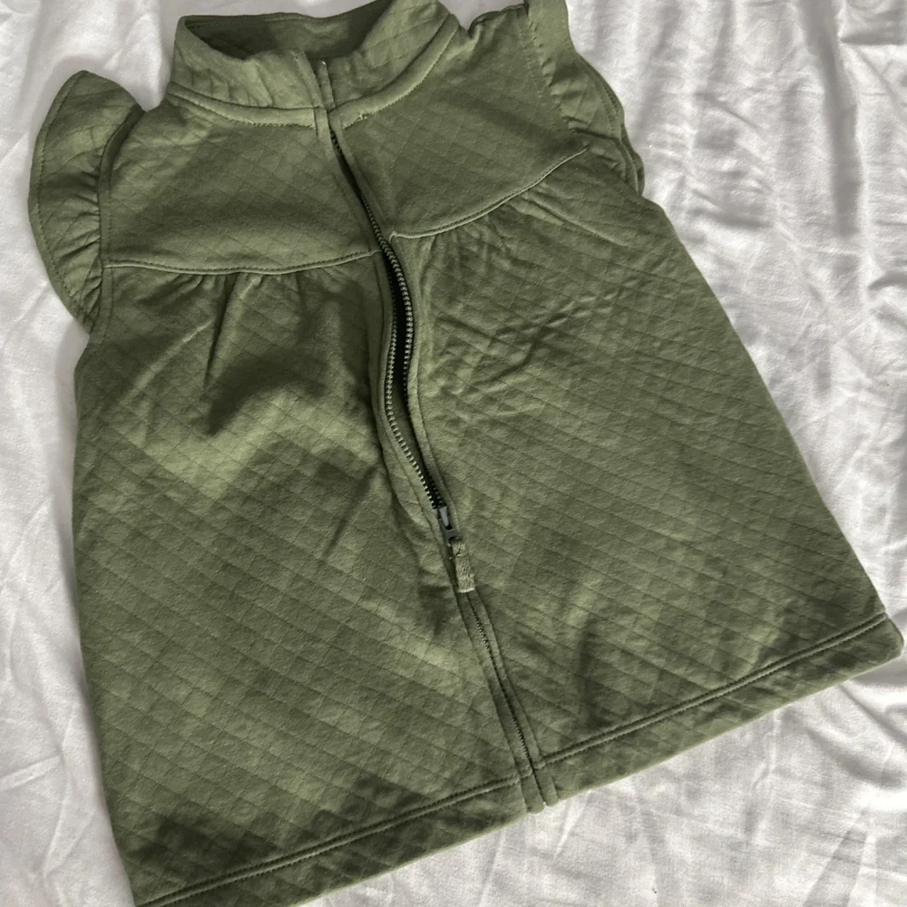 Vest - Picture 3 of 4
